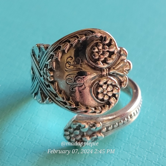 1889 Tiffany & Co.  Saint James Spoon Ring in Sterling Silver Luxury jewelry #77 - Picture 3 of 16